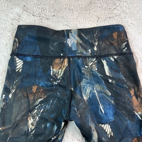 Lululemon Rare Wanderlust Leggings Wander Onder Pant Sz 4 Compass Seawheeze Logo - Picture 10 of 10